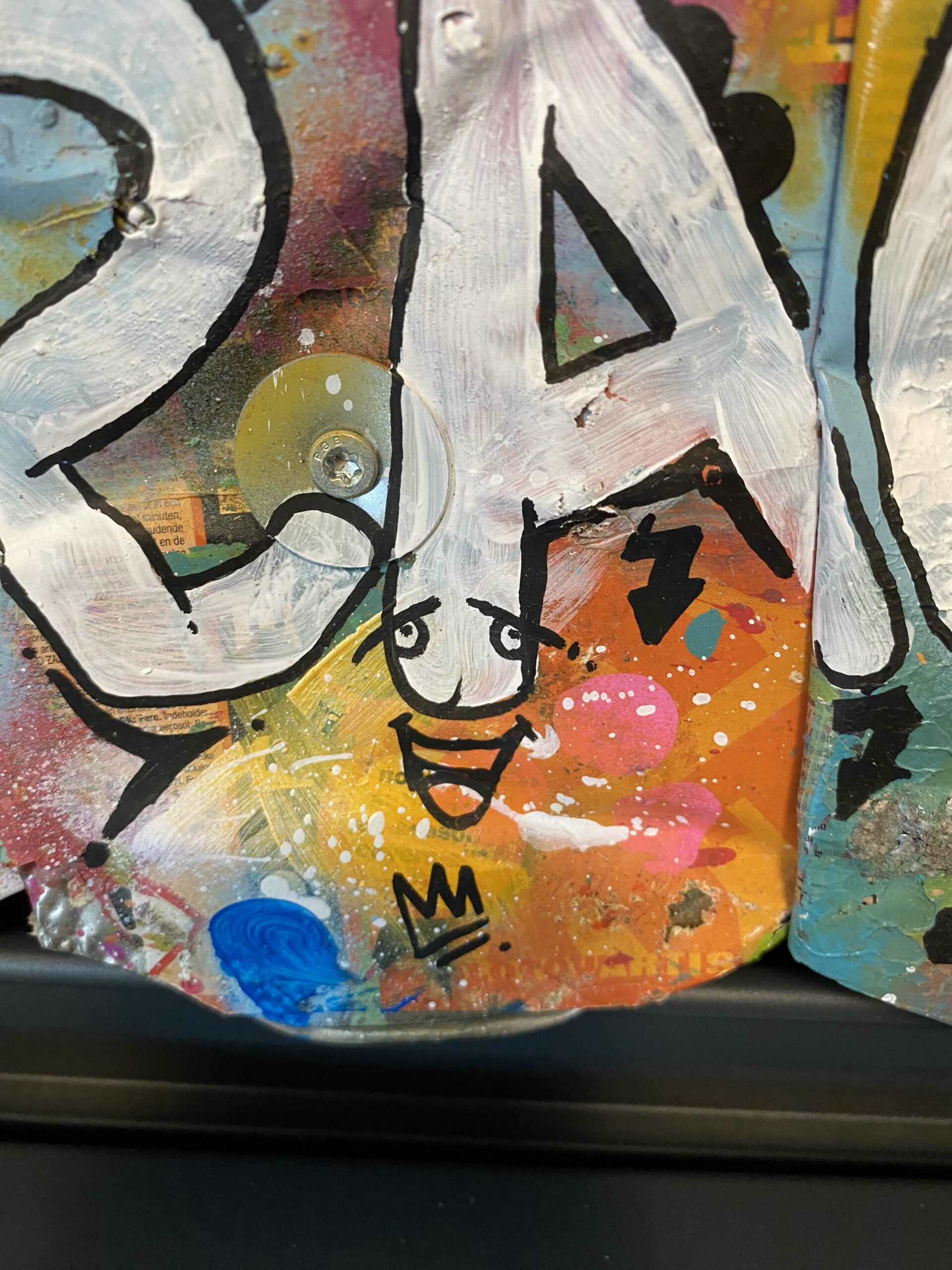 cans-spray-peace-detail2