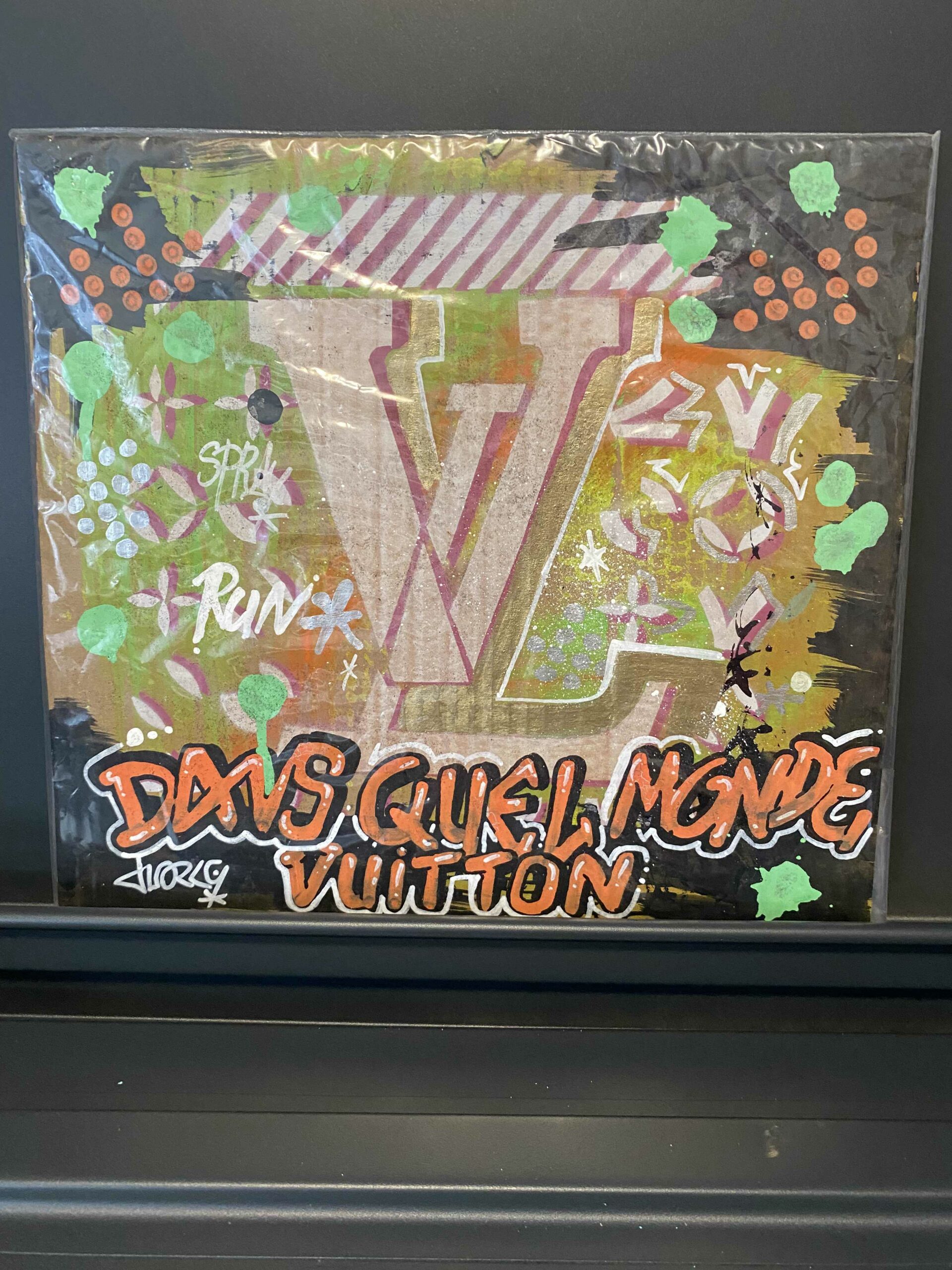 dans-quel-monde-vuiton-carton2