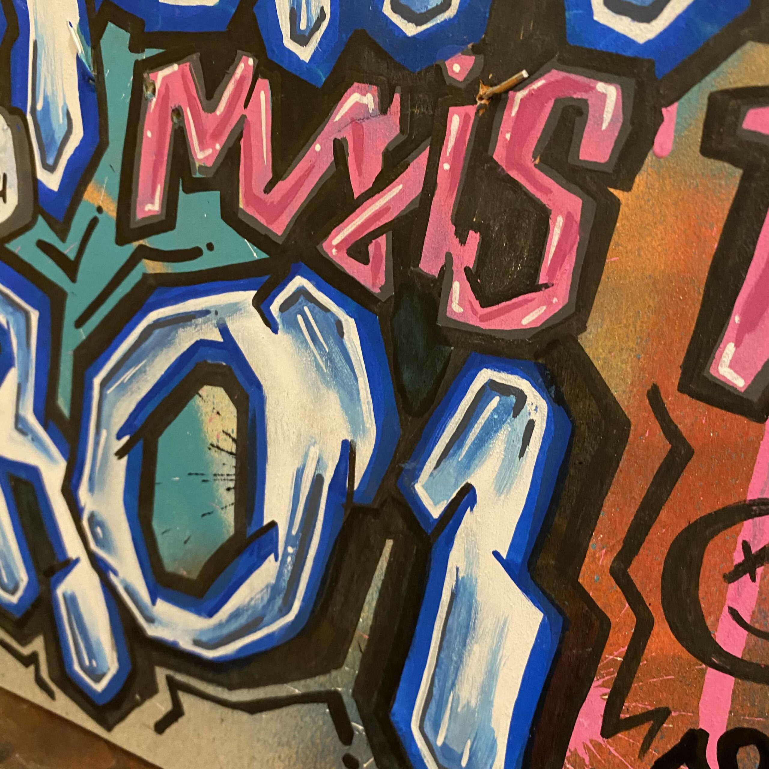 etre-reine-cote-detail