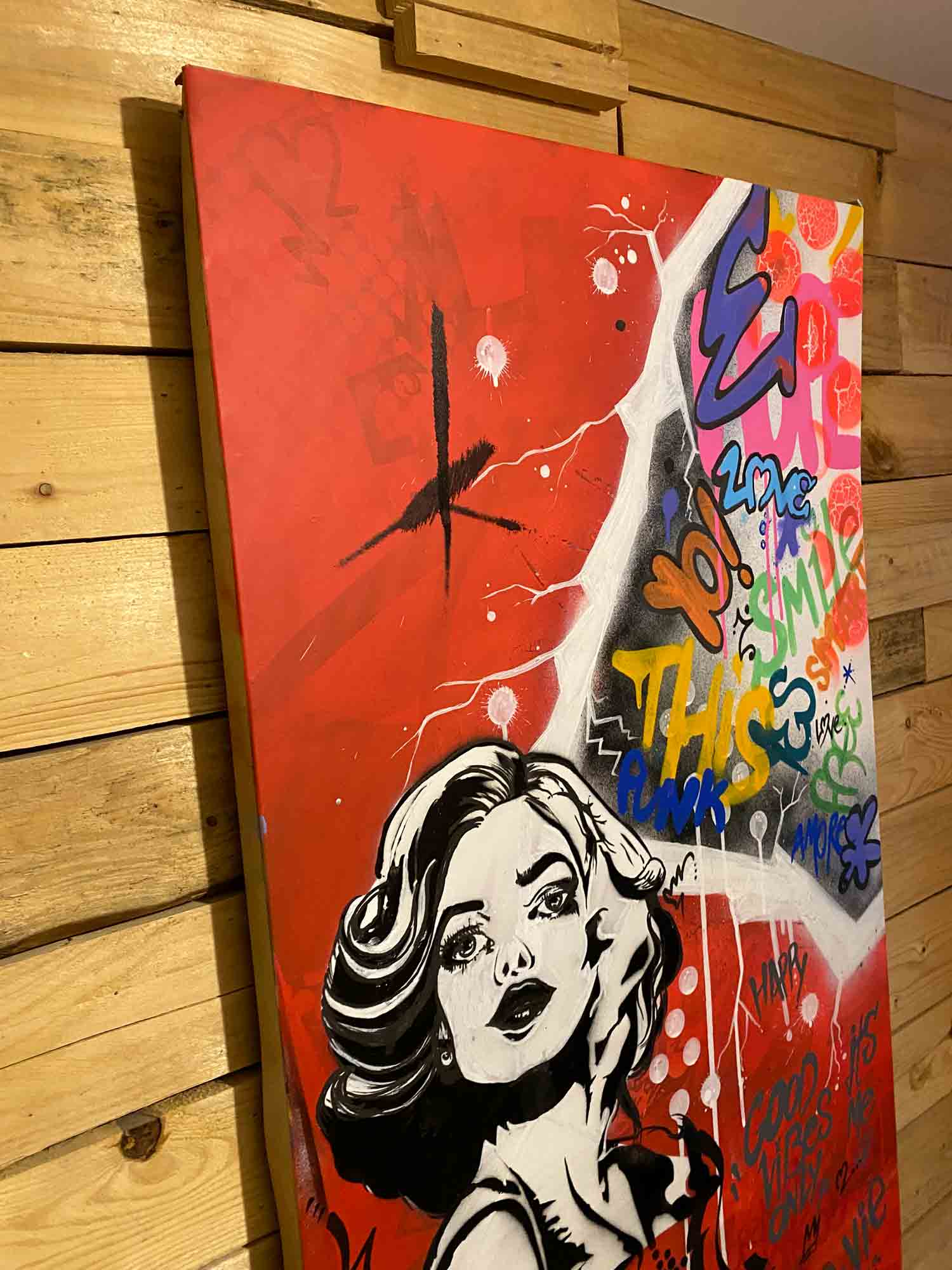 florkey-pinup-etagere-fondbois